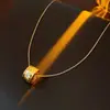 Collar de Acero de Titanio Zircón que No se Desvanece Estrella Explosiva Moda Versátil para el Trabajo Cadena para Clavícula Lujo Ligero Cadena de Nicho de Gama Alta para Mujeres