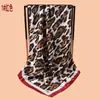 2025 Novo Elegante Estampa de Leopardo Alta Qualidade 90*90 Quadrado de Cetim Lenço de Seda Turbante Atacado