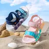 Sandalias Infantiles 2025 Nuevas de Verano Antideslizantes Suela Suave para Niñas Tallas Medianas y Grandes Velcro Calzado para Niños Pequeños Sandalias de Playa para Bebé