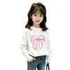 Camiseta interior básica de algodón puro para niños, top de moda para niña de otoño, estilo de manga larga para primavera y otoño, nueva camiseta moderna 2026