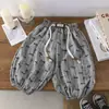 Pantalones casuales de verano para niños y niñas, ropa infantil elegante y moderna, pantalones tipo jogger de linterna con estampado de letras tie-dye a prueba de mosquitos estilo coreano