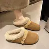 Chinelos peludos estilo Birkenstock para mulheres, estilo coreano, nova coleção outono/inverno 2026, design slip-on, forrados com fleece para aquecimento e com biqueira fechada