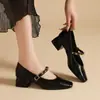 Sapatos Estilo Chanel 2025 com Salto Grosso para Mulheres, Sapatos Mary Jane com Elegância Francesa, Sapatos de Couro de Salto Médio para Primavera com Bico Quadrado