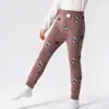 26 pantalones nuevos de otoño para niños, con estampados de dibujos animados, pantalones largos, adecuados para niños mayores, cómodos para usar en casa y para dormir, con cintura alta elástica y diseñados para mantener a los niños abrigados