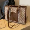 Bolsas de Gran Capacidad de Alta Gama al por Mayor para Mujer 2025 Nueva Moda Bolsos de Hombro Estampados Bolsos Versátiles para el Trabajo Bolsos Tote
