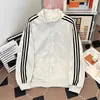 Sudadera con Capucha y Cremallera Cardigan de Rayas con Cuello Alto para Hombres y Mujeres Ropa de Otoño Marca de Moda Chaqueta de Tres Rayas Atuendo de Pareja Chaqueta Versátil