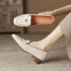 Zapatos Retro Franceses de Lentejas Camelia 2025 Otoño Nuevos Mocasines de Punta Cuadrada con Tacón Grueso Zapatos Pequeños de Cuero para Mujer Slip-On