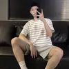 Pijama de Verano para Pareja Hombres y Mujeres Algodón de Imitación Manga Corta Rayado Cuello Redondo Para Usar Afuera Casual Talla Grande Traje de Casa para Estudiantes