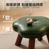 Taburete pequeño de madera maciza para uso doméstico, taburete bajo resistente para sala de estar, modelo nuevo 2026 taburete para cambiarse los zapatos de niños