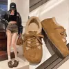 Botas casuais de algodão, com sola grossa, que aumentam a altura, forradas com fleece, quentes, para mulheres, novo estilo de inverno 2026, com cadarço, tênis de treino alemães da moda e estilosos