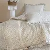 Capa de Cama Acolchoada de Algodão Tricotado com Borda Franzida Floral Pequena Estilo Coreano Conjunto de Quatro Peças para Cama de Casal, Colcha de Primavera e Outono, Colcha de Verão, Lavável