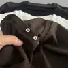 Camiseta de manga larga con cuello en V estilo coreano para mujer, corte ajustado, camisa básica versátil con decoración de botones, nuevo top transpirable de otoño