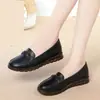 Zapatos cómodos antideslizantes de suela blanda para mujer, nuevos para otoño 2026, slip-on casuales cómodos para mujeres de mediana edad y mayores