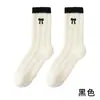 Zhuo Yu Cheng Venta al por mayor Calcetines de Lana Australiana en Stock para Mujer, Casual Otoño e Invierno Versátiles Estilo Universitario Japonés Posparto Calcetines de Caña Media Arrugados