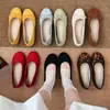 Versión de cuero suave de los zapatos Wanwan, zapatillas de ballet de cuero esmerilado planas, zapatos de slip-on bajos para mujer, con lazo, punta redonda, tela vintage