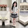 Moda Feminina 2026 Estilo Academia Listrada Manga Curta Doce Fofo Barra de Renda Saia Bolo Conjunto Elegante de Duas Peças