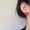 Pendientes de amor rojo simple de principios de otoño muestran temperamento blanco diseño minoritario de alta gama pendientes dulces combinables pendientes mujer