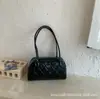 Bolsa de Axila Estilo Francês Relaxado para Mulheres, Nova Moda Bolsa de Mão Acolchoada, Bolsa de Ombro, Bolsa de Bowling para o Dia a Dia, Novo Modelo