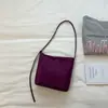 Bolso Cubo de Verano 2026 Nuevo Estilo Coreano de Moda para el Trabajo y el Viaje, Bolso de Hombro Personalizado de Color Sólido, Bolso de Mano Estilo Universitario
