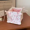 Cesta de armazenamento estilo coreano, com um elegante design de bolinhas verde menta, perfeita para organizar lanches, itens diversos, cosméticos e para armazenamento de mesa.