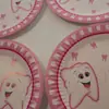Plato de Papel Desechable con Dientes Impresos Personalizados para Hombres, Mujeres y Bebés Plato de Papel para Fiesta de Cena Plato Creativo para Pasteles
