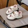 Sapatos Esportivos Casuais Infantis Novos de Bolinhas para Meninos e Meninas da Primavera e Outono, Sapatos Macios Antiderrapantes Funcionais para Corrida