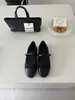 Novos Sapatos Mary Jane Color Block com Lantejoulas 2026 para Mulheres, Sapatilhas Francesas Planas com Solado Macio