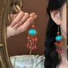 Brincos Florais Vintage Retrô com um Toque de Luxo Leve e High-End, Design de Tarraxa com Franjas, Brincos Versáteis Atacado
