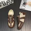 Versión de Cuero Suave~Otoño 2026 Nuevo Llegado Cuero Suave Piel Genuina Planas Casual Versátiles Zapatos de Mujer Zapatos de Vestir Zapatos Blancos Pequeños Zapatos de Entrenamiento Alemanes