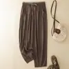 Foto Real de Pantalones Cortos Bordados de Algodón y Lino Nuevos de Verano 2026 con Corte Fluido, Holgado, Adelgazante y Casual para Mujer