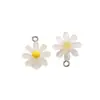 Al por mayor Lindos Accesorios de Joyería Artificial de Resina Colgante de Flor Pequeña Colorida Collar DIY A800897