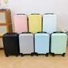 Maleta de material PP de 20 pulgadas con ruedas universales y cerradura de combinación, estuche de viaje para hombres, mujeres y estudiantes, color macarrón