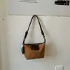 Bolsa Retro de Pelúcia Camurçada Feminina 2026 Nova Outono Inverno Casual Bolsa Transversal Super Quente Estilo Coreano Estampa de Leopardo Bolsa de Ombro Único Sob o Braço