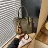 Bolsa de mão vintage transfronteiriça para mulheres, nova moda outono 2026 bolsa saco, bolsa de ombro cruzada casual para o dia a dia