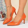 2026 Novo Modelo de Comércio Exterior Tamanho Plus Bico Fino Tachas Salto Fino Feminino Slip-On Salto Alto Sapatos de Moda, Wish Supply