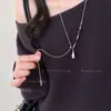 Heroína de Drama Coreano~Collar de Gota de Agua Dorada Color Café para Mujer 2025 Nuevo Cadena de Suéter Deslizante Otoño e Invierno Accesorio Único