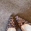 Salto Agulha de Casco de Cavalo Fashion Dourado Cetim Estampa de Leopardo Sapatos de Salto Alto para Mulheres 2026 Novo Estilo Salto Grosso Bico Fino Sexy Versátil Sapatos de Salto Único
