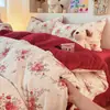Fresco y Acogedor de Invierno Juego de Cuatro Piezas de Ropa de Cama Gruesa Cálida de Leche Polar Juego de Tres Piezas Estilo Funda de Edredón Sábana Bajera de Coral