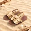 Sandalias elásticas de volantes para niñas, suela suave, antideslizantes, satén, planas, estilo dulce, pantuflas para niños