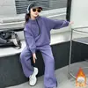 Conjunto Deportivo de Polar con Cuello Alto y Media Cremallera para Niñas Otoño e Invierno Elegante para Niños Grandes Casual Pantalones de Chándal Engrosados Conjunto de Dos Piezas Moderno