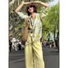 Um Conjunto Completo de Looks Ootd, Camisas Amarelas Estampadas, Ternos e Calças, Roupas Femininas da Moda Redutoras de Idade e de Alta Qualidade Novo Verão 2025