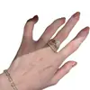 Anillo de Huevo de Paloma con Cruz de Diamantes Completa Estilo Old Money para Mujer, Anillo Exquisito Diario de Lujo Ligero para Dedo Índice, Anillo de Circonita