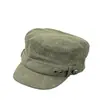 Boina retro americana de copa plana, gorra de vendedor de periódicos de pana, gorra versátil vintage lavada que hace que la cara se vea más pequeña, gorra de pico de pato de moda para mujer