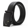 Cinturón de hombre con hebilla automática lujo joven moda de negocios versión coreana de patrón de lichi simple cinturón negro para pantalones al por mayor