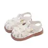 Sandálias de Verão para Meninas Novas Cor Sólida Simples Doces Sapatos de Princesa para Bebês Fechados na Ponta Sapatos de Praia de Verão para Meninas Tendência