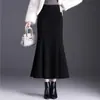 Falda de lana de cola de pez, nueva falda lápiz de cintura alta ajustada para mujer Otoño e Invierno 2026, falda elegante y versátil de longitud media