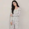 (Bunai VIP) Conjunto de pijama de três peças com design original para outono e inverno, com mangas compridas e calças compridas, moderno para mulheres, pode ser usado fora de casa