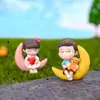 Casal da Lua Musgo Micro Paisagem Figura Decorativa DIY Artesanato Criativo Chaveiro Boneca