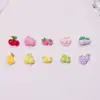 Nuevas decoraciones para uñas con temática de frutas: dijes de resina de uva y fresa, pinzas para el cabello de pegamento cremoso para manualidades y accesorios para uñas