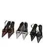 Sandalias únicas de tacón alto rojas de punta cerrada, zapatos estilo hada, nueva colección primavera/verano 2026, zapatos planos negros de punta estilo francés